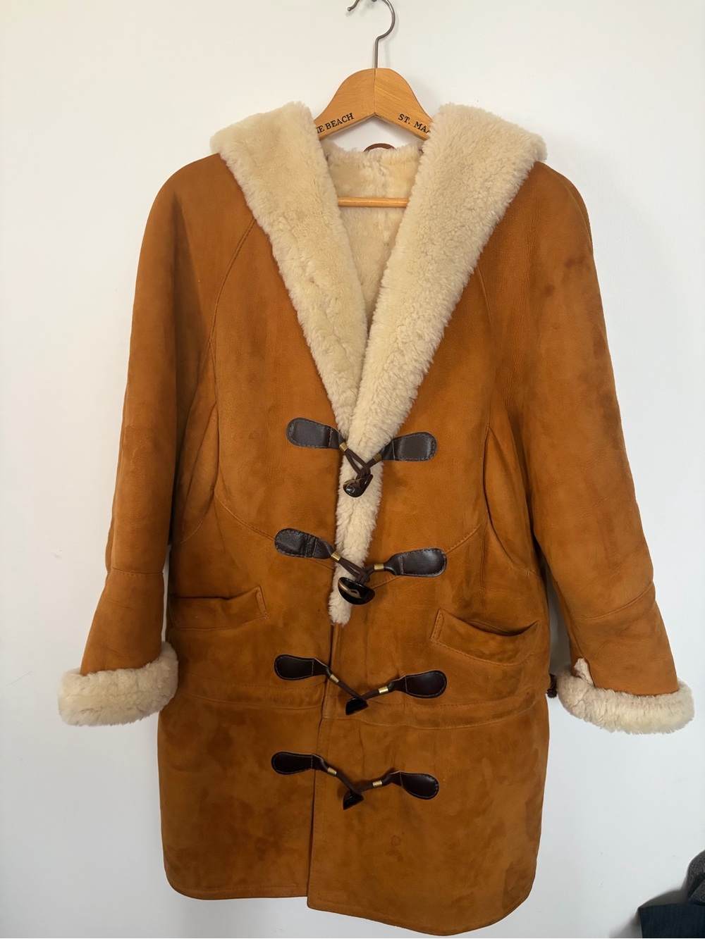 Vintage WOLFF of Canada 🐑 Sheep Skin  Chestnut Shearling Hooded Toggle Coat -
